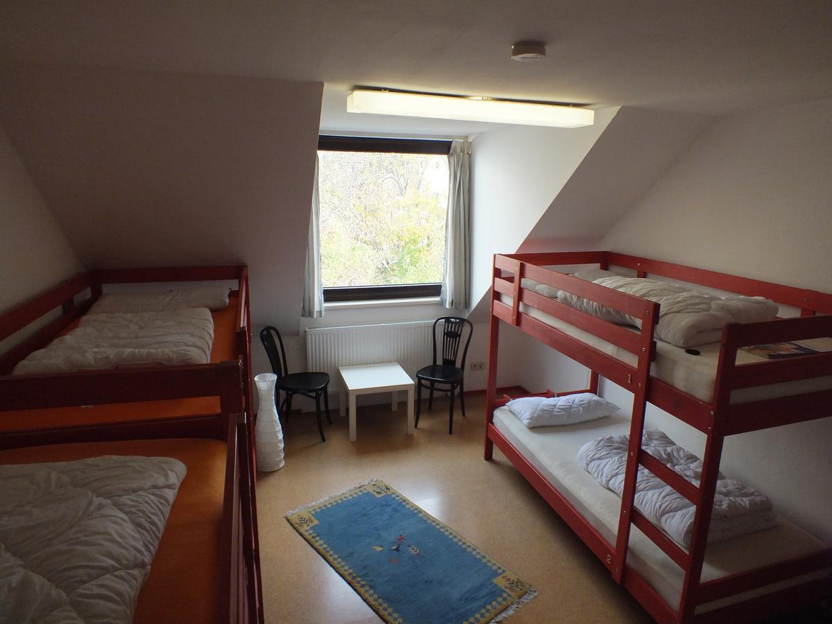 Max Hostel Bonn Buitenkant foto
